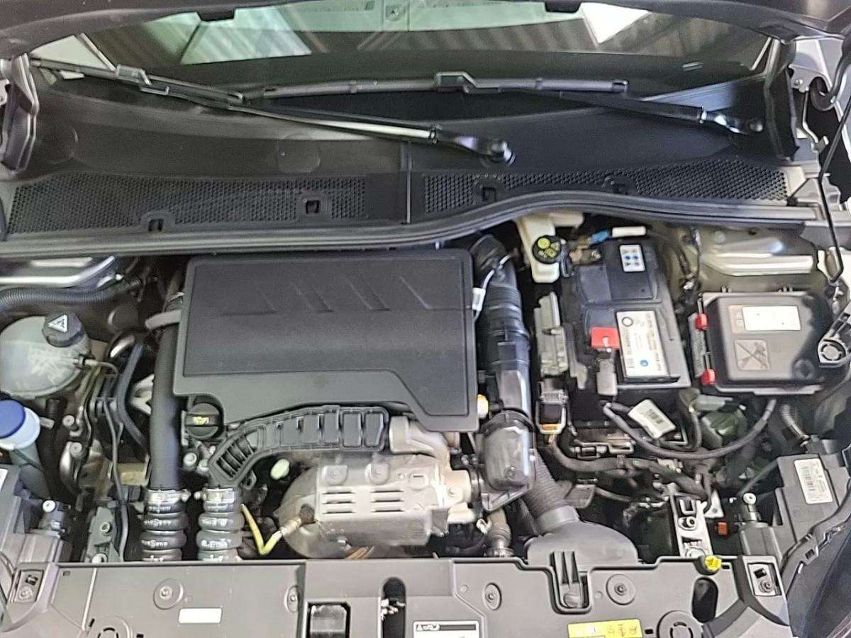 peugeot-208-2022-gasolina-1199cc