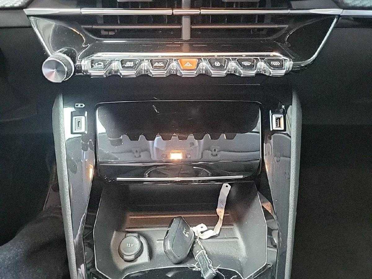 peugeot-208-2022-gasolina-1199cc