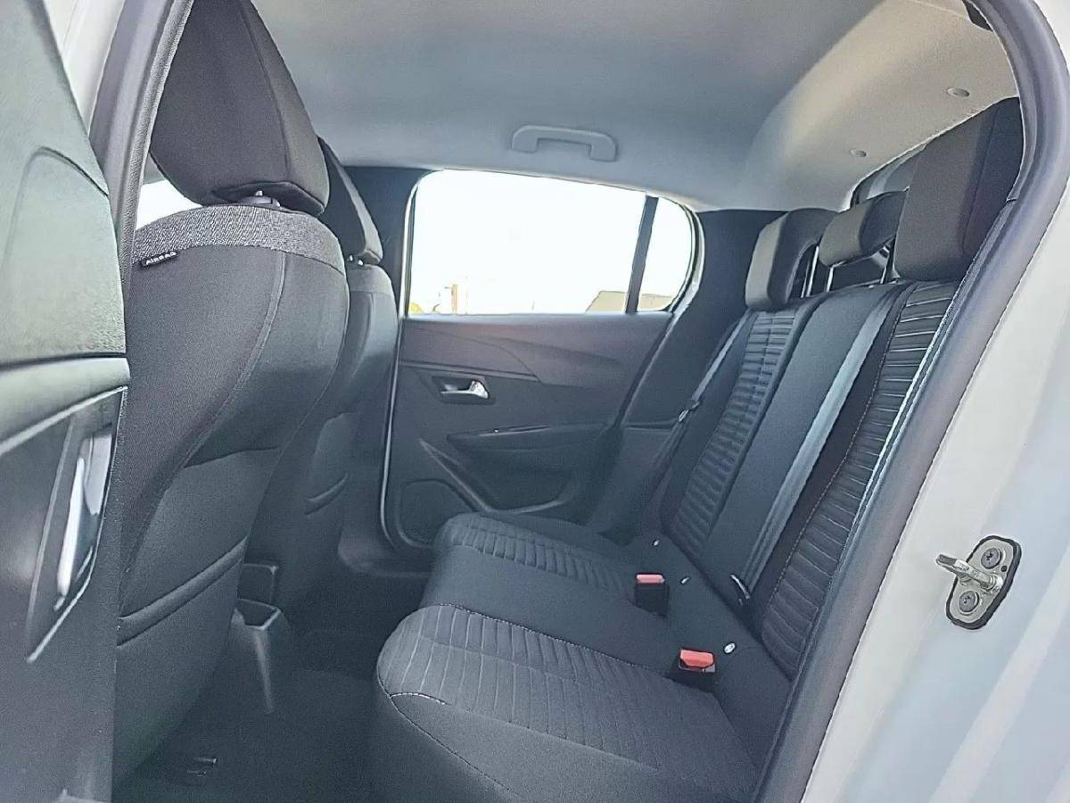 peugeot-208-2022-gasolina-1199cc