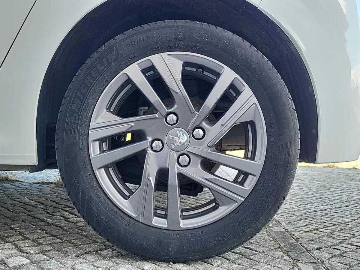 peugeot-208-2022-gasolina-1199cc