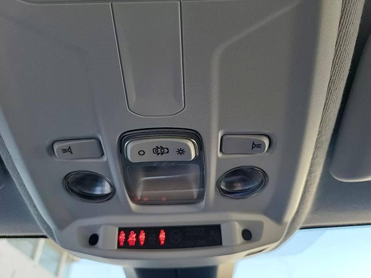 peugeot-208-2022-gasolina-1199cc