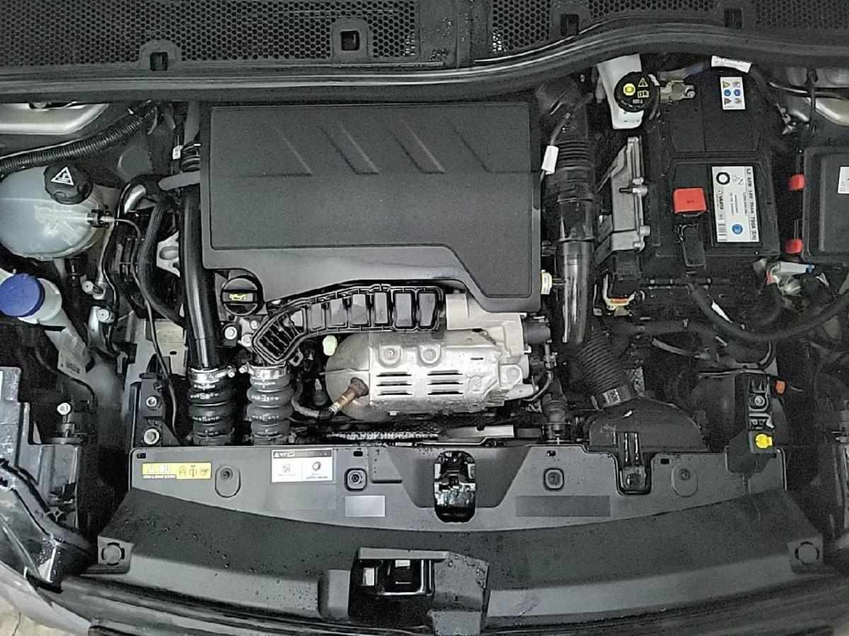 peugeot-2008-2021-gasolina-1199cc