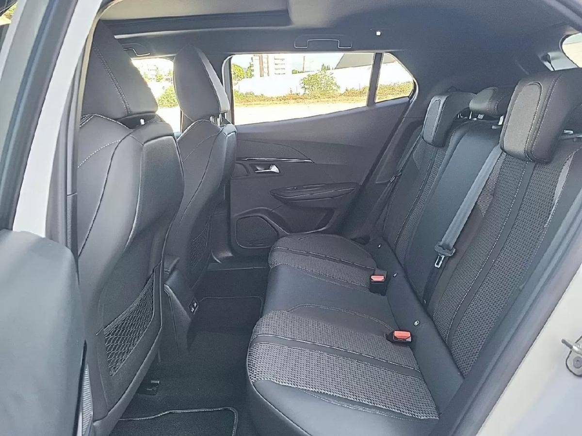 peugeot-2008-2022-gasolina-1199cc