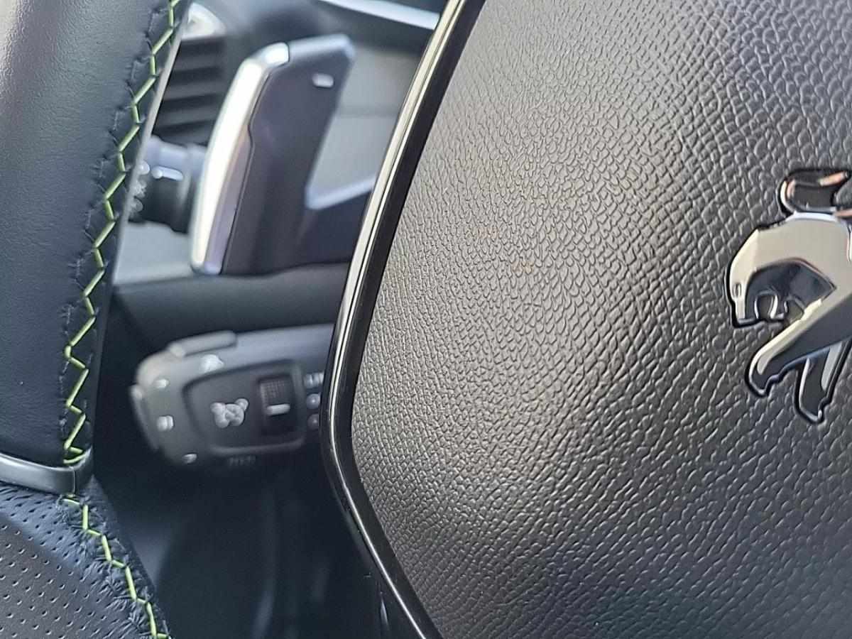 peugeot-2008-2022-gasolina-1199cc