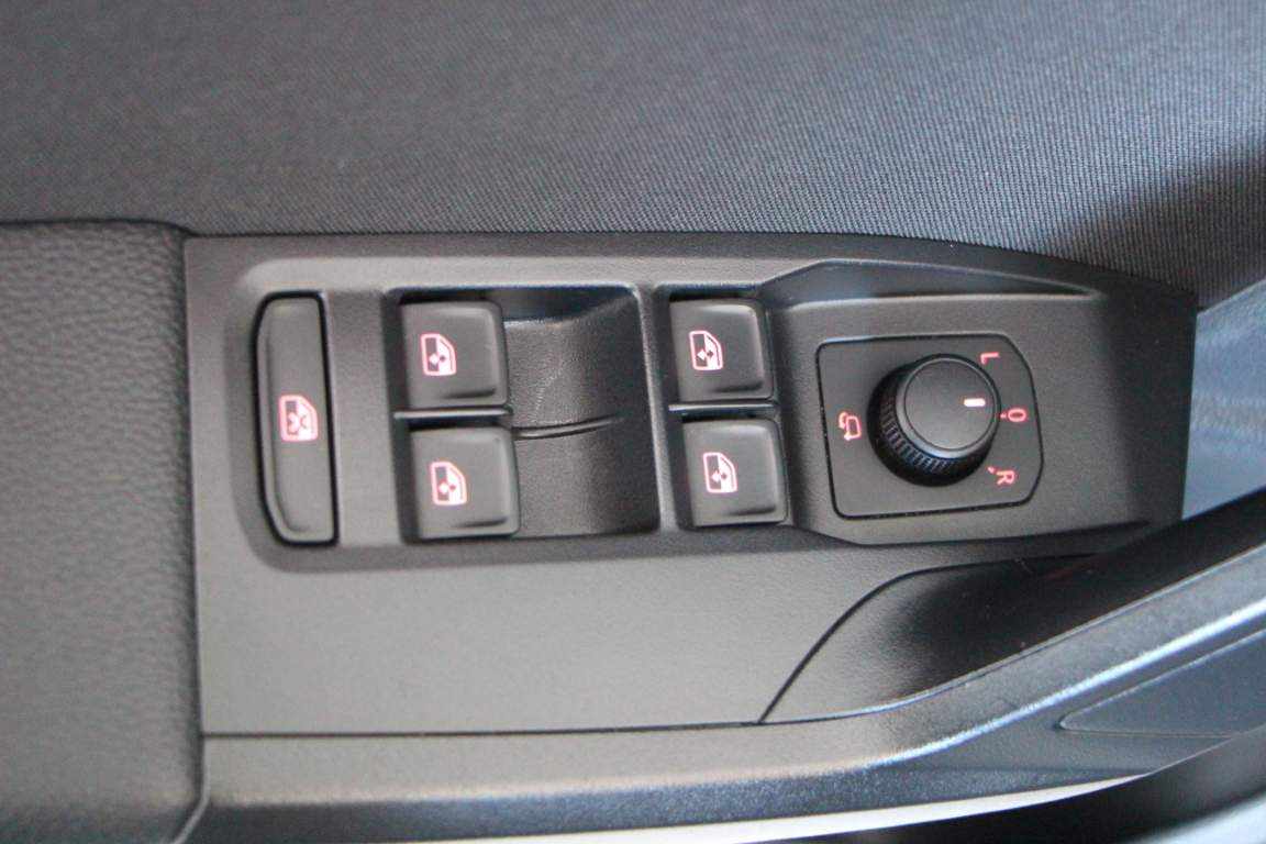 seat-arona-1-0-tsi-2022-gasolina-999cc