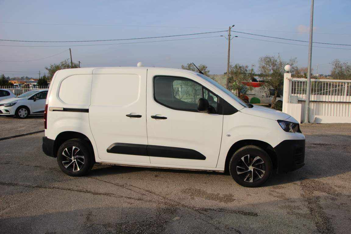 peugeot-partner-1-5-bluehdi-2022-diesel-1499cc