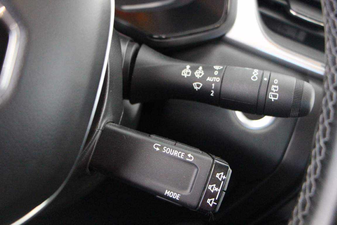 renault-captur-1-0-tce-2023-gasolina-999cc
