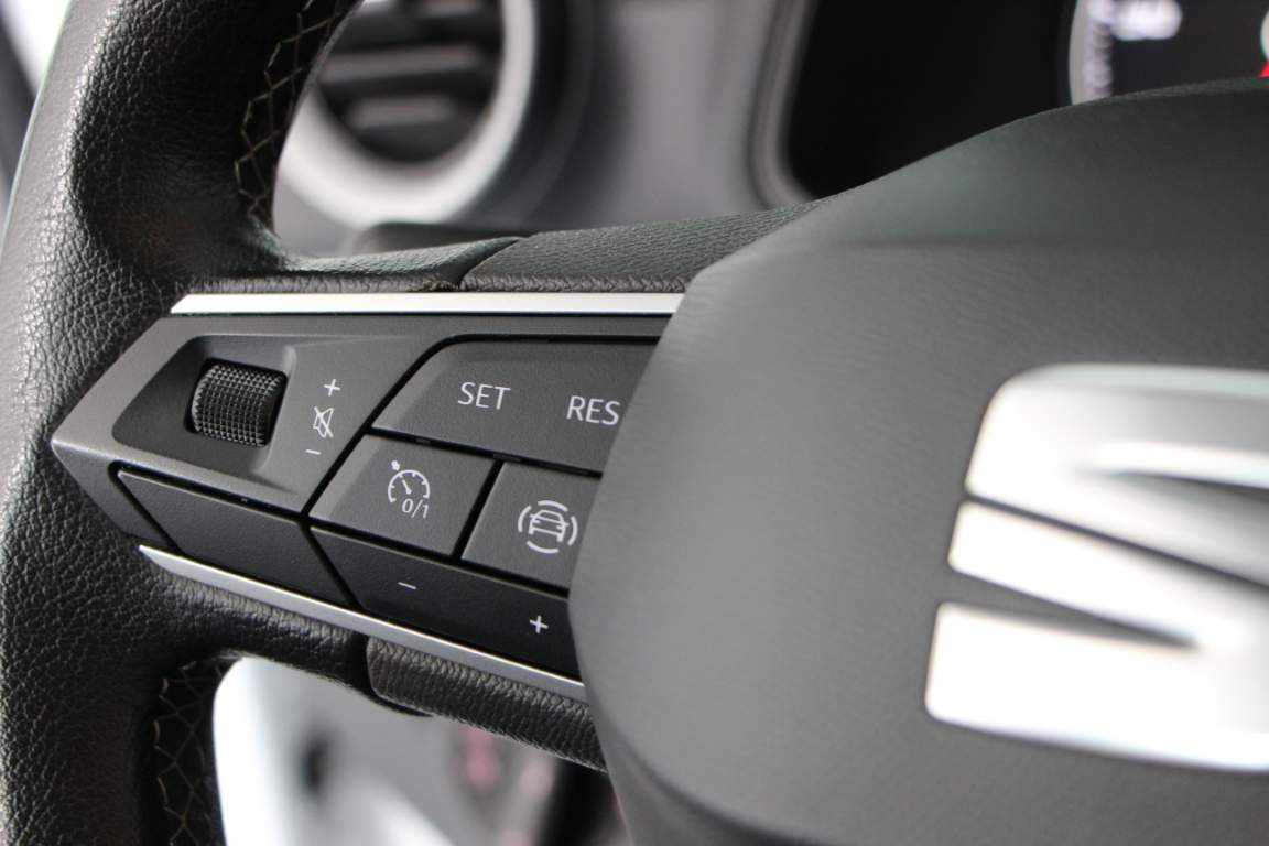 seat-arona-1-0-ecotsi-2023-gasolina-999cc