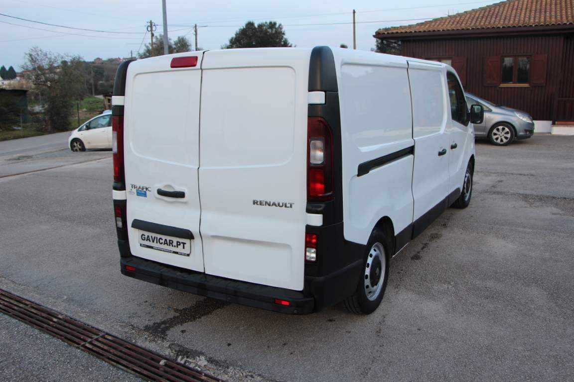 renault-trafic-1-6-dci-2015-diesel-1598cc