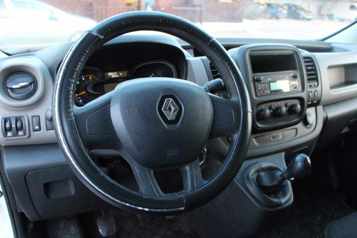 renault-trafic-1-6-dci-2015-diesel-1598cc