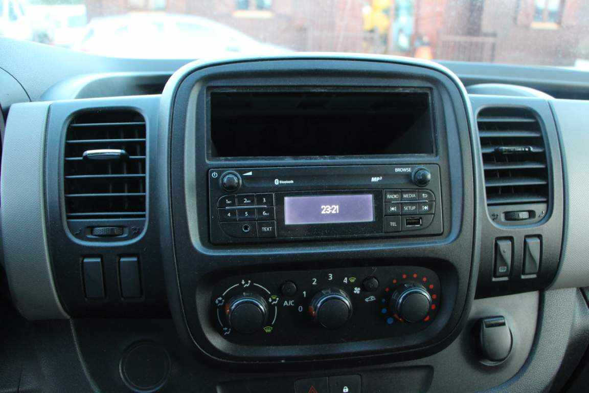 renault-trafic-1-6-dci-2015-diesel-1598cc