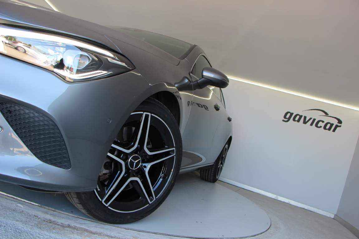mercedes-benz-cla-250-e-2022-gasolina-1332cc