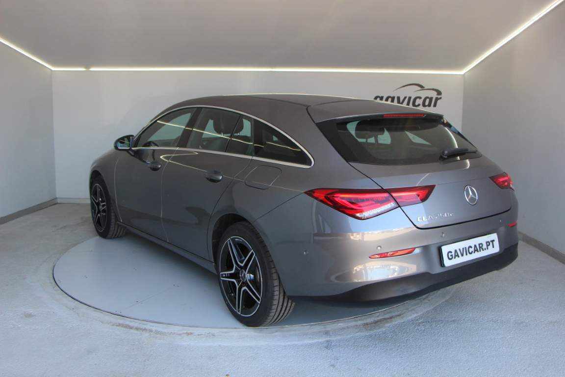 mercedes-benz-cla-250-e-2022-gasolina-1332cc
