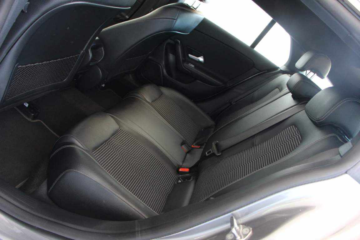 mercedes-benz-cla-250-e-2022-gasolina-1332cc