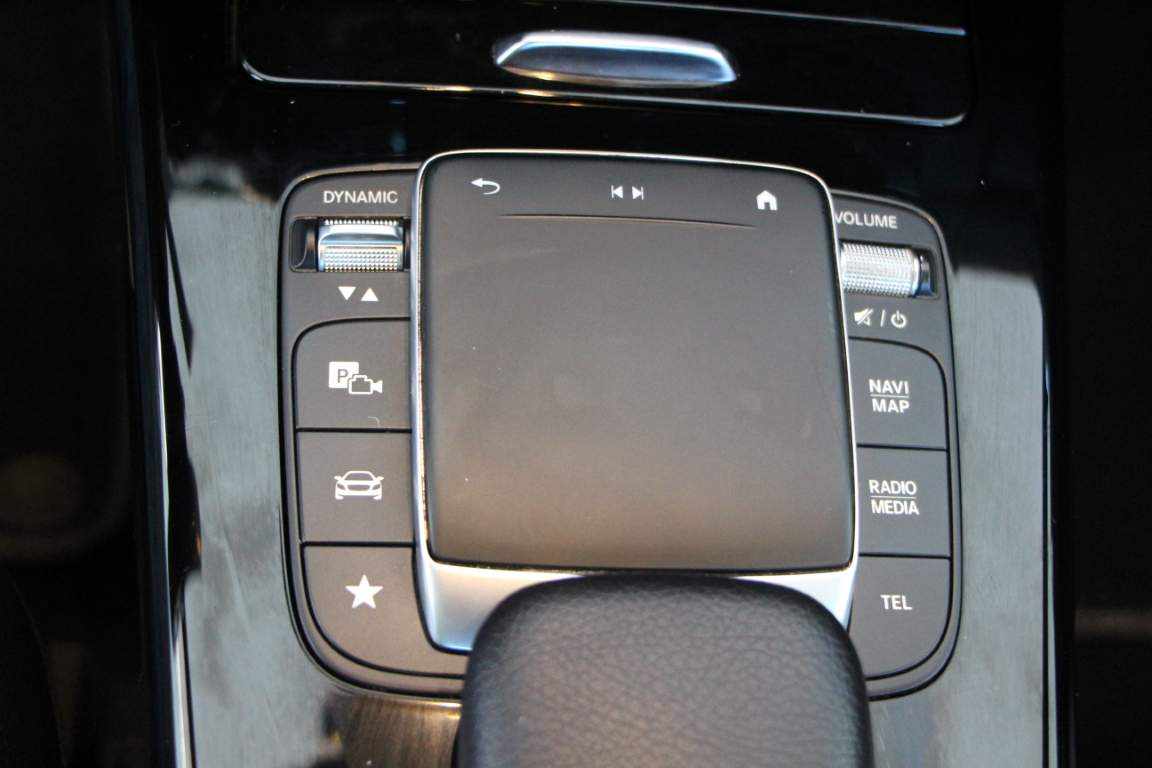 mercedes-benz-cla-250-e-2022-gasolina-1332cc
