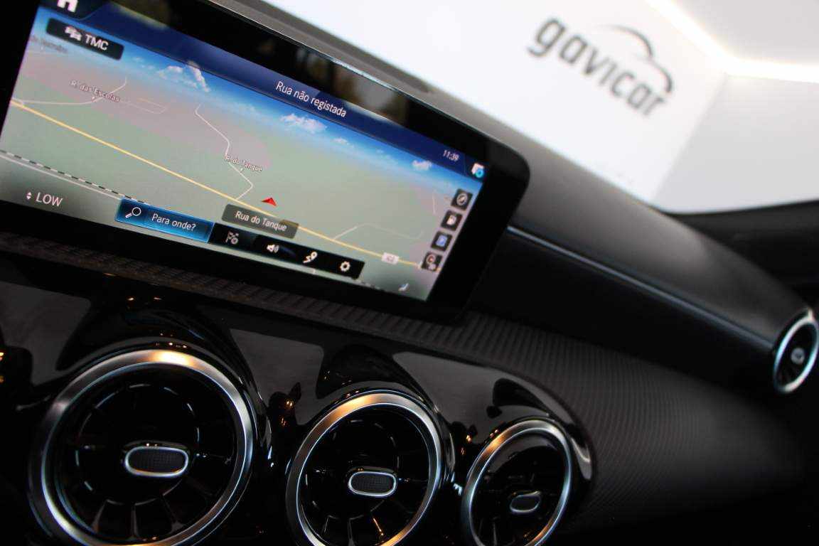 mercedes-benz-cla-250-e-2022-gasolina-1332cc