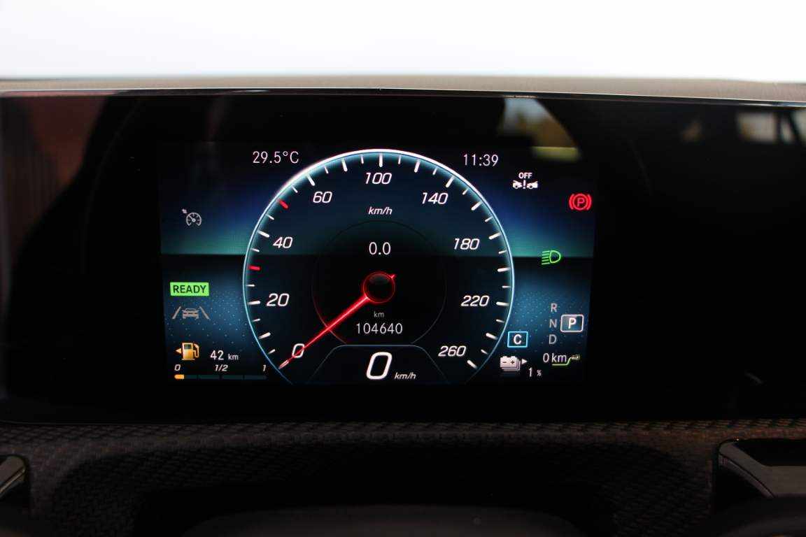 mercedes-benz-cla-250-e-2022-gasolina-1332cc