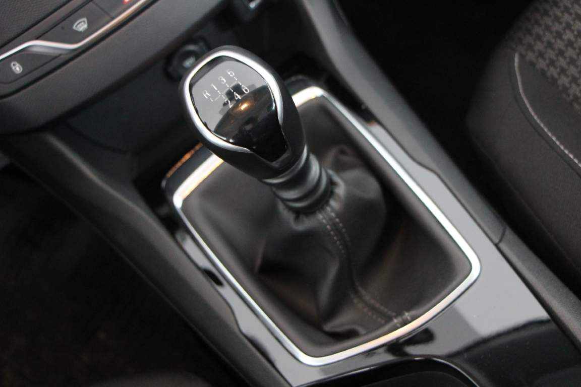 peugeot-308-1-5-bluehdi-2019-diesel-1499cc