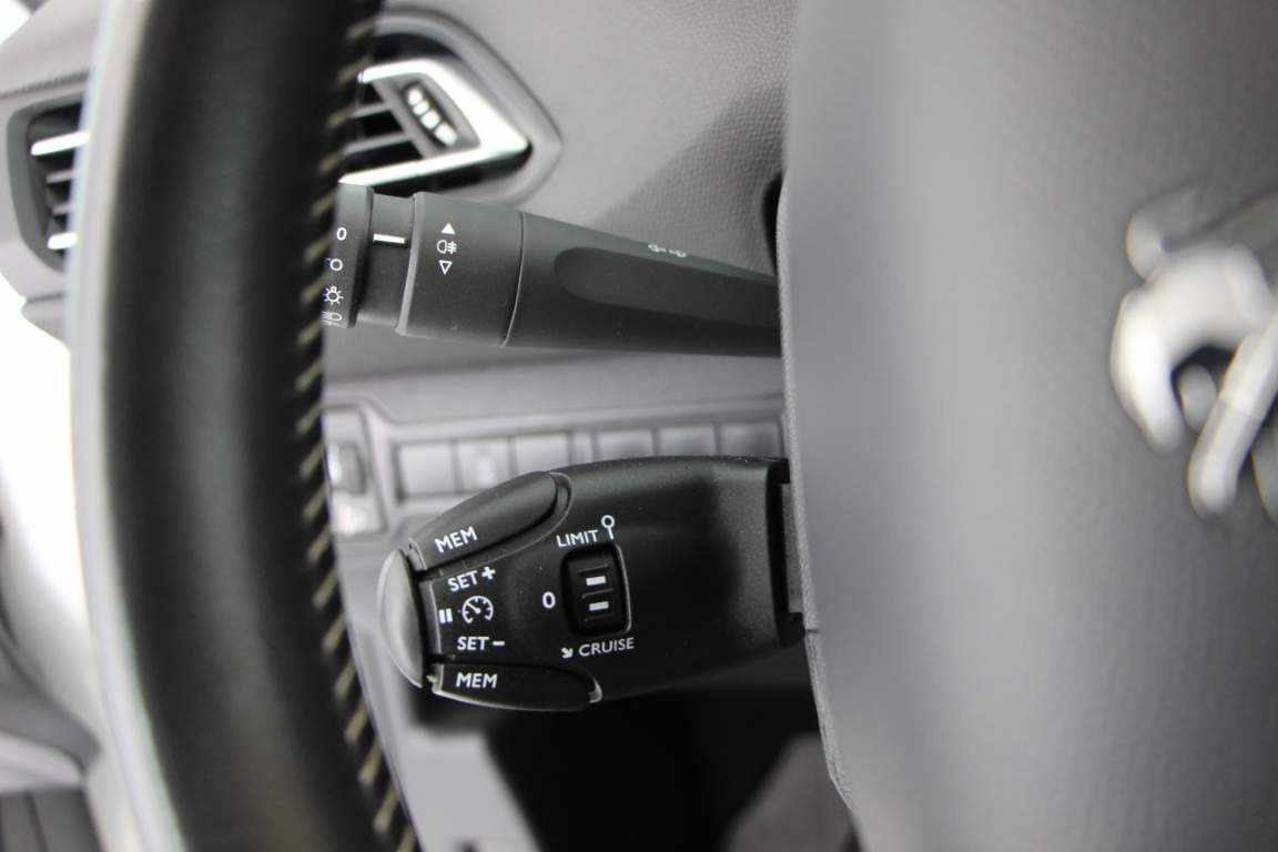 peugeot-308-1-5-bluehdi-2019-diesel-1499cc
