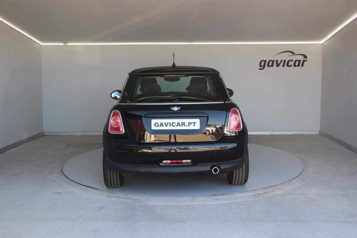 mini-hatch-one-d-2013-diesel-1598cc