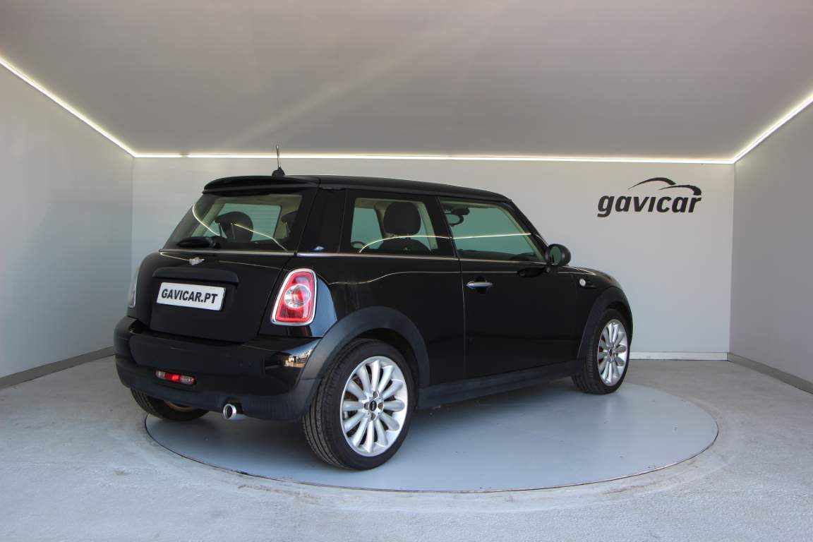 mini-hatch-one-d-2013-diesel-1598cc