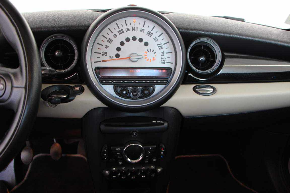 mini-hatch-one-d-2013-diesel-1598cc