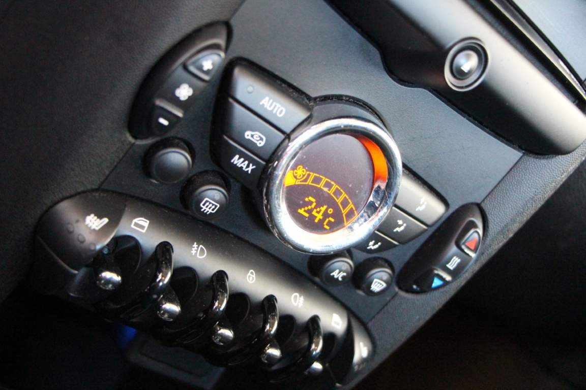 mini-hatch-one-d-2013-diesel-1598cc