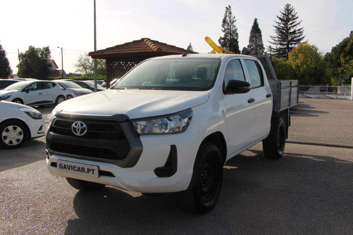toyota-hilux-2-4-4wd-2022-diesel-2393cc