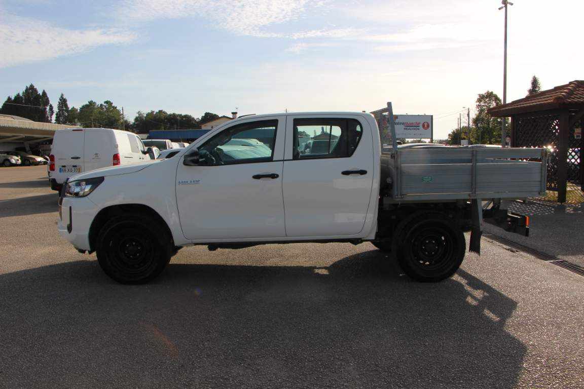 toyota-hilux-2-4-4wd-2022-diesel-2393cc