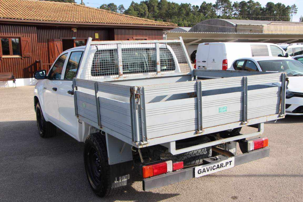 toyota-hilux-2-4-4wd-2022-diesel-2393cc