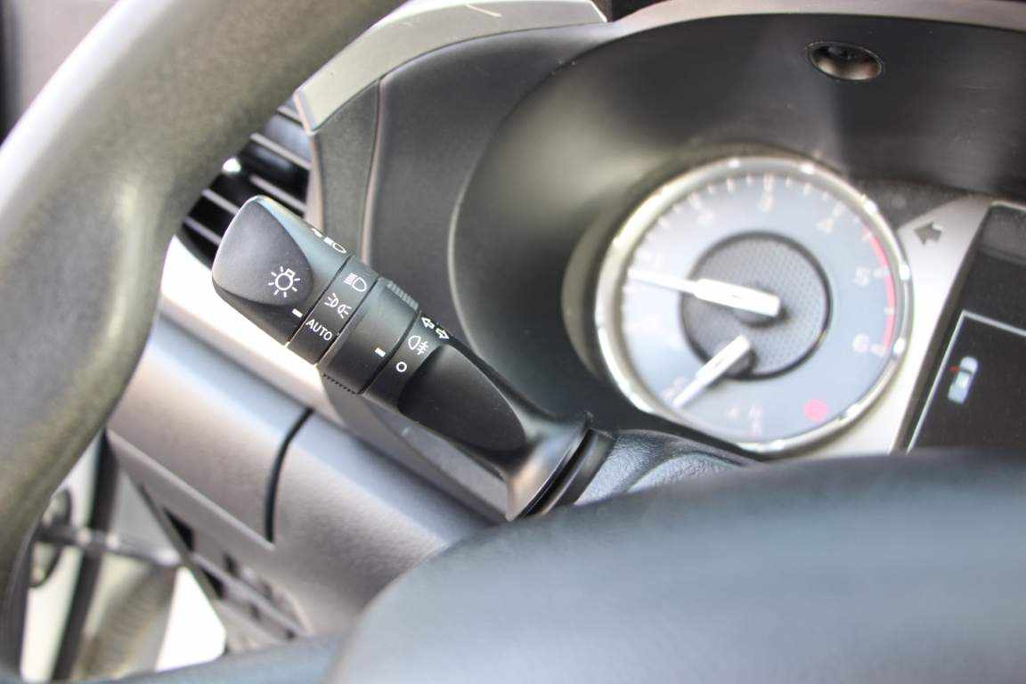 toyota-hilux-2-4-4wd-2022-diesel-2393cc