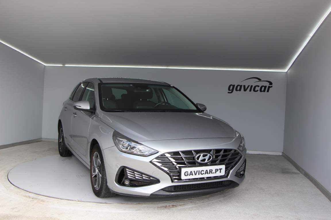 hyundai-i30-1-0-120cv-2023-gasolina-998cc
