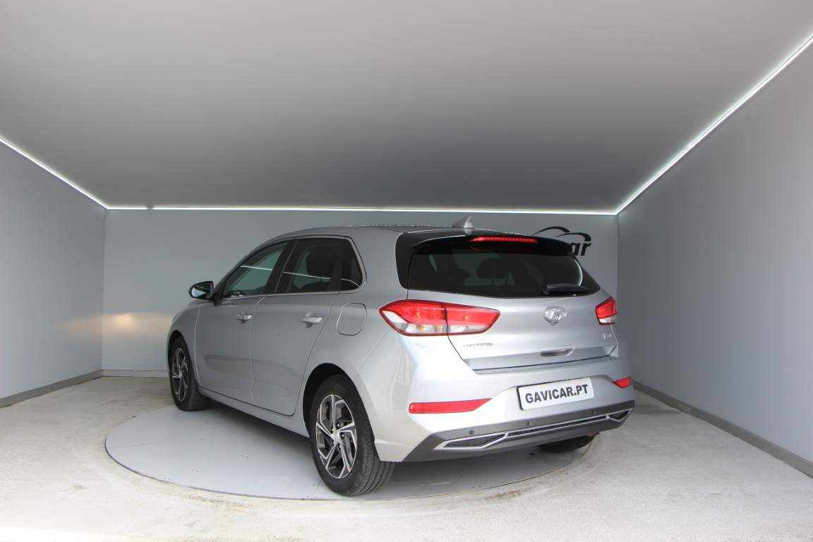 hyundai-i30-1-0-120cv-2023-gasolina-998cc