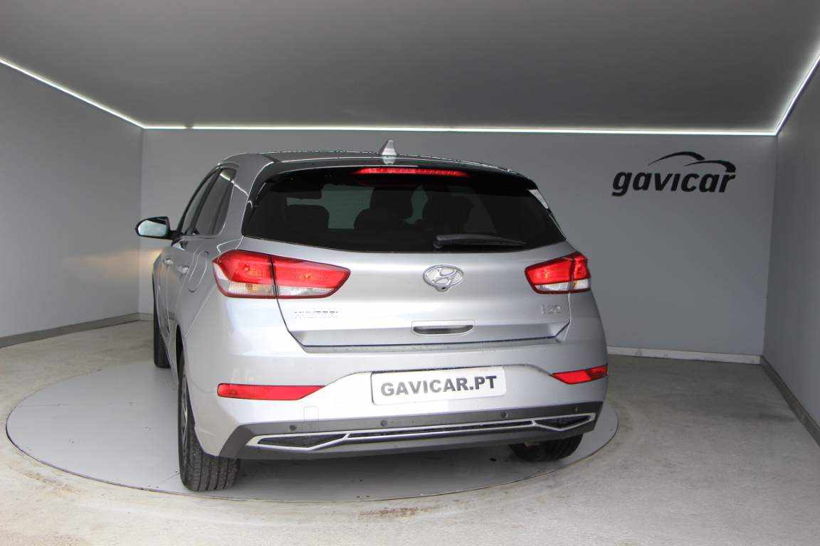 hyundai-i30-1-0-120cv-2023-gasolina-998cc