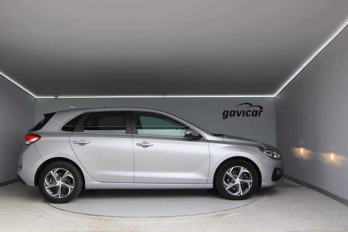 hyundai-i30-1-0-120cv-2023-gasolina-998cc