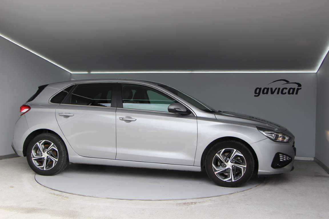 hyundai-i30-1-0-120cv-2023-gasolina-998cc