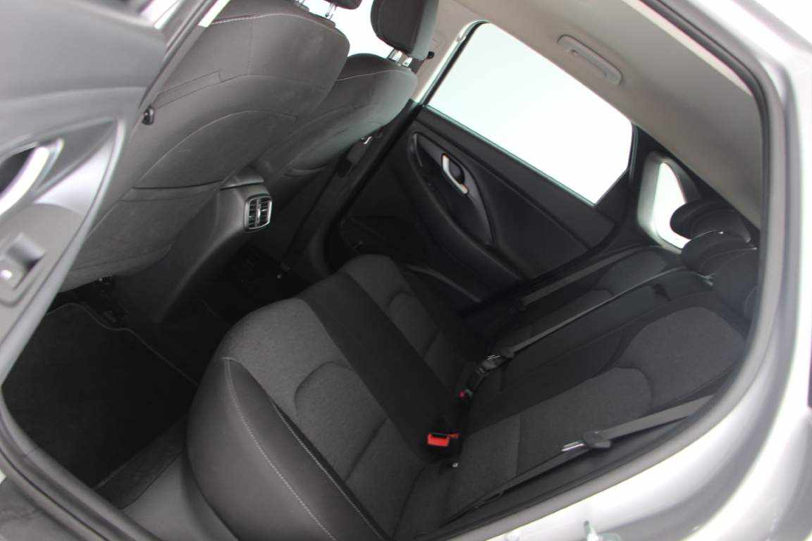 hyundai-i30-1-0-120cv-2023-gasolina-998cc