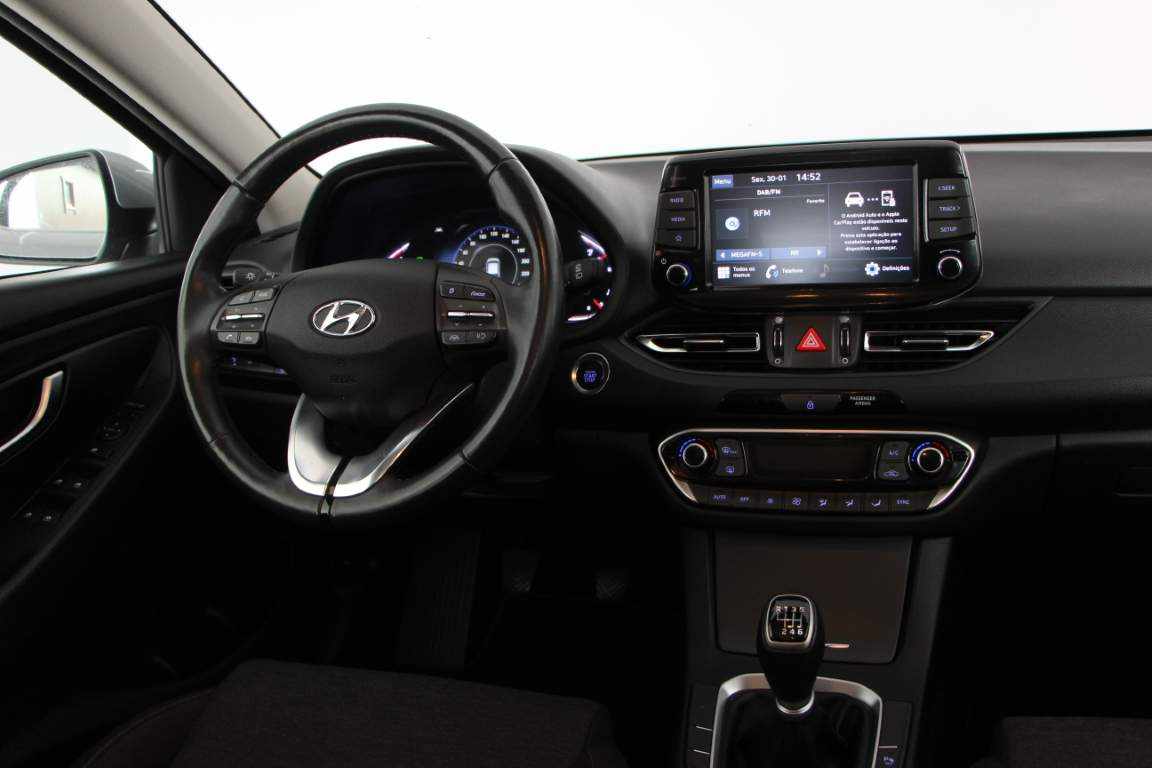 hyundai-i30-1-0-120cv-2023-gasolina-998cc