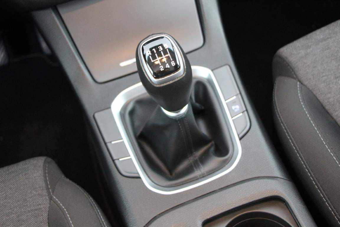 hyundai-i30-1-0-120cv-2023-gasolina-998cc