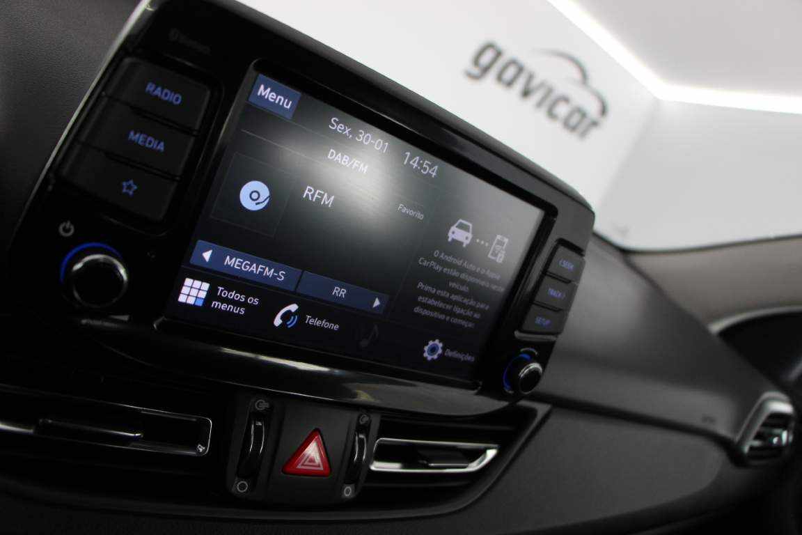hyundai-i30-1-0-120cv-2023-gasolina-998cc