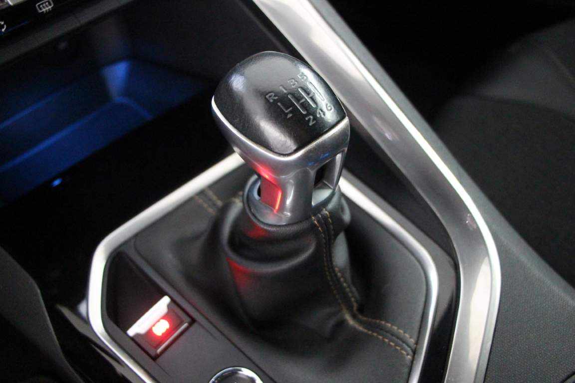 peugeot-3008-1-5-bluehdi-2019-diesel-1499cc