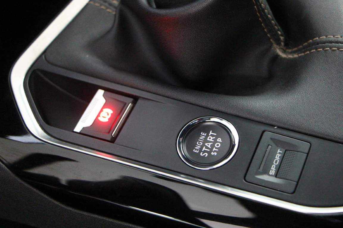 peugeot-3008-1-5-bluehdi-2019-diesel-1499cc
