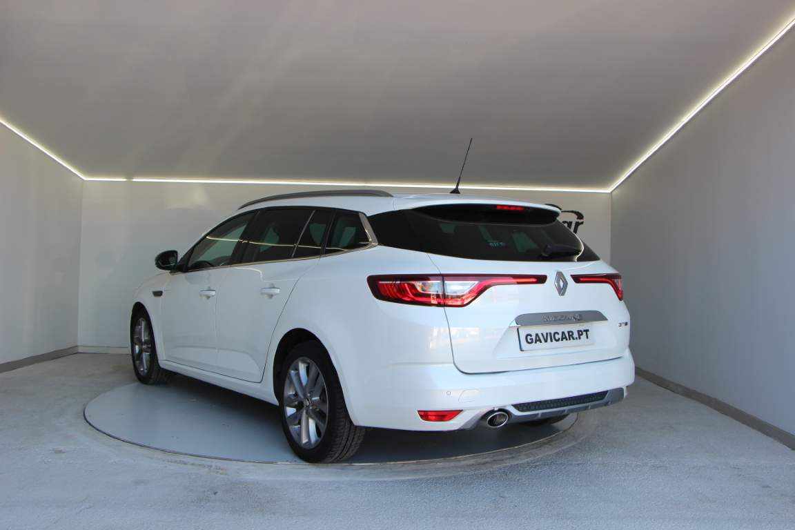 renault-megane-sport-tourer-2019-diesel-1461cc