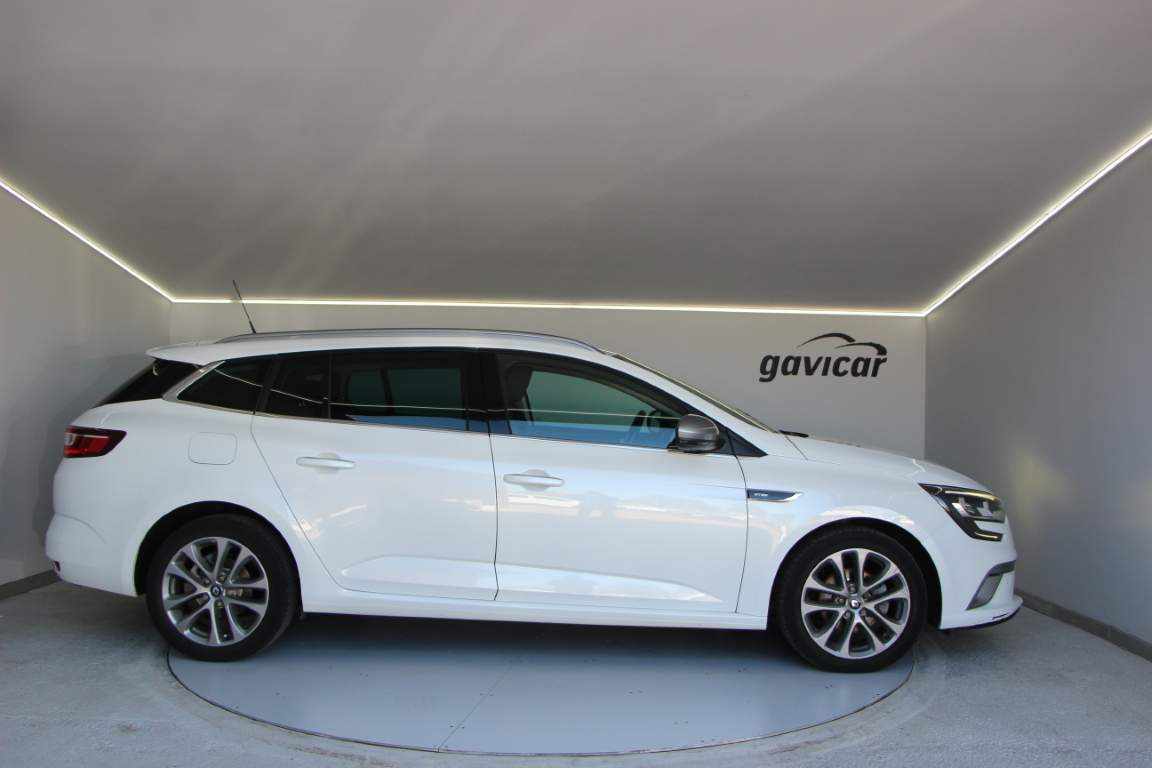 renault-megane-sport-tourer-2019-diesel-1461cc