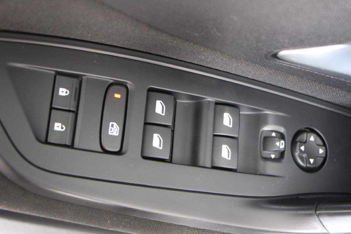peugeot-308-1-5-bluehdi-2022-diesel-1499cc