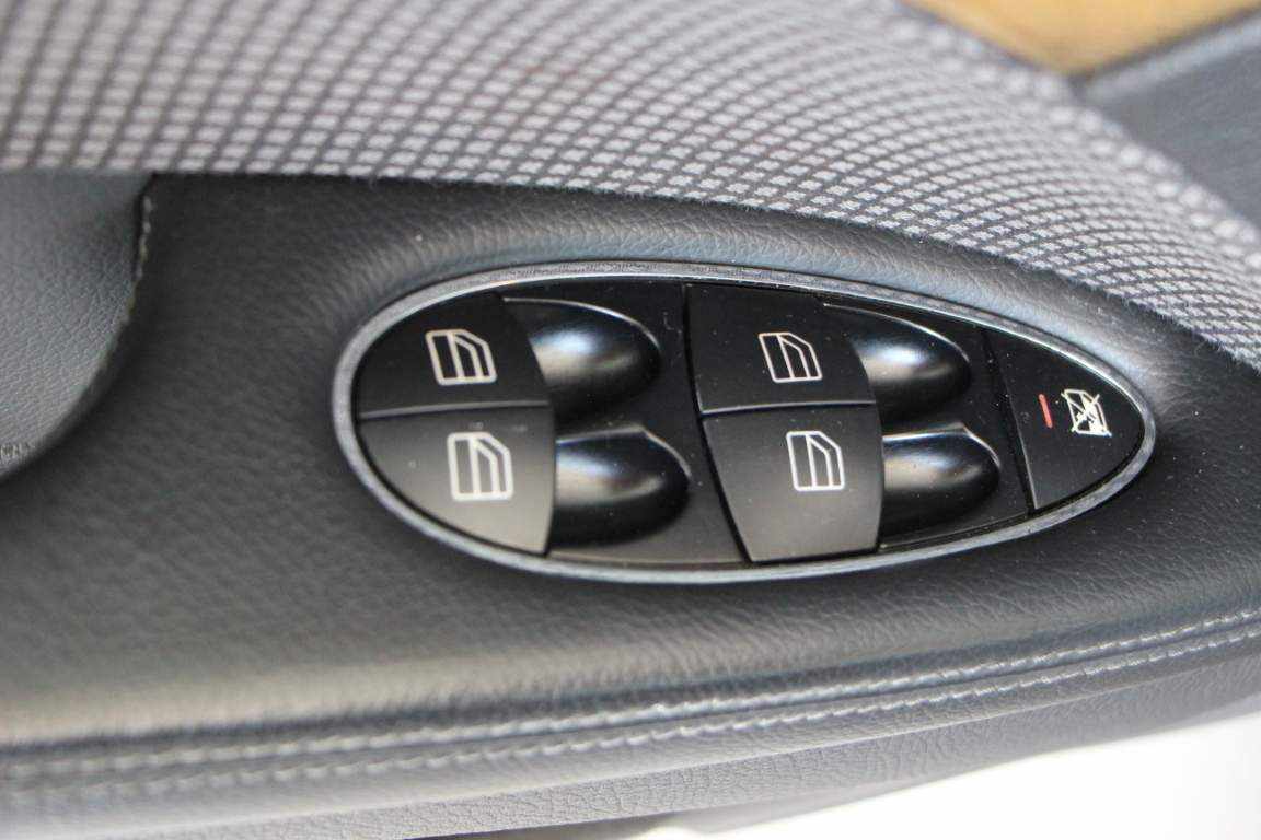 mercedes-benz-classe-e-e-220-cdi-2004-diesel-2148cc