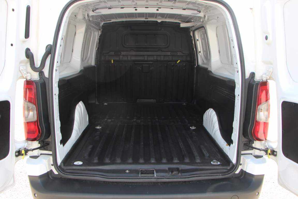 opel-combo-1-5-bluehdi-l2-2021-diesel-1499cc