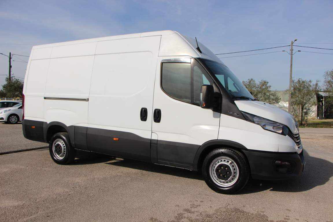 iveco-daily-2-3-156cv-2022-diesel-2287cc