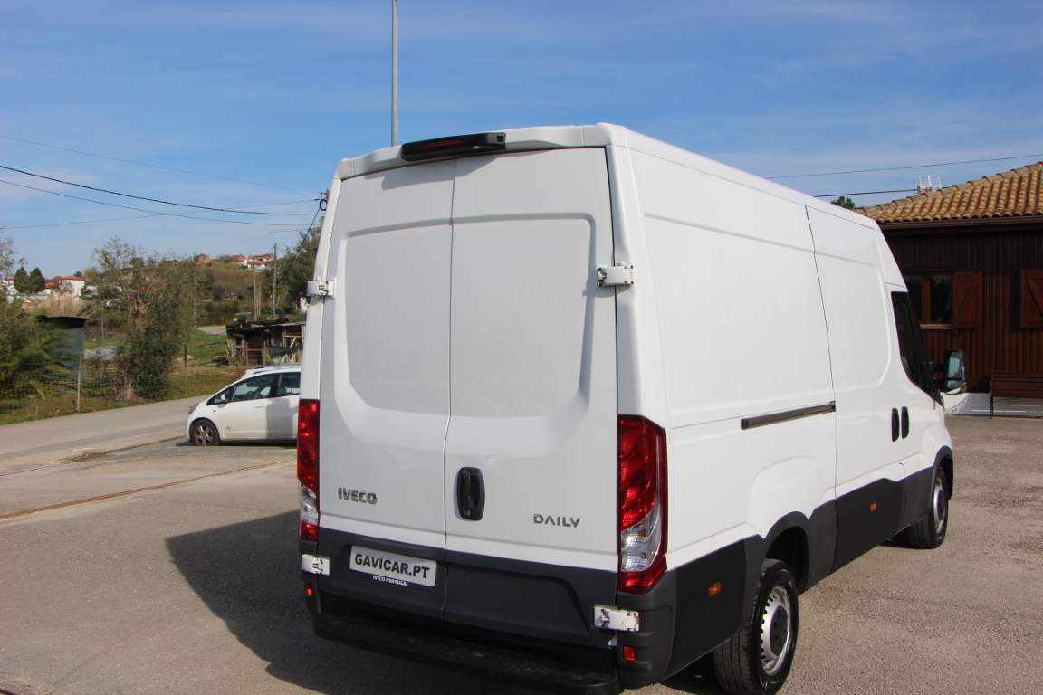 iveco-daily-2-3-156cv-2022-diesel-2287cc