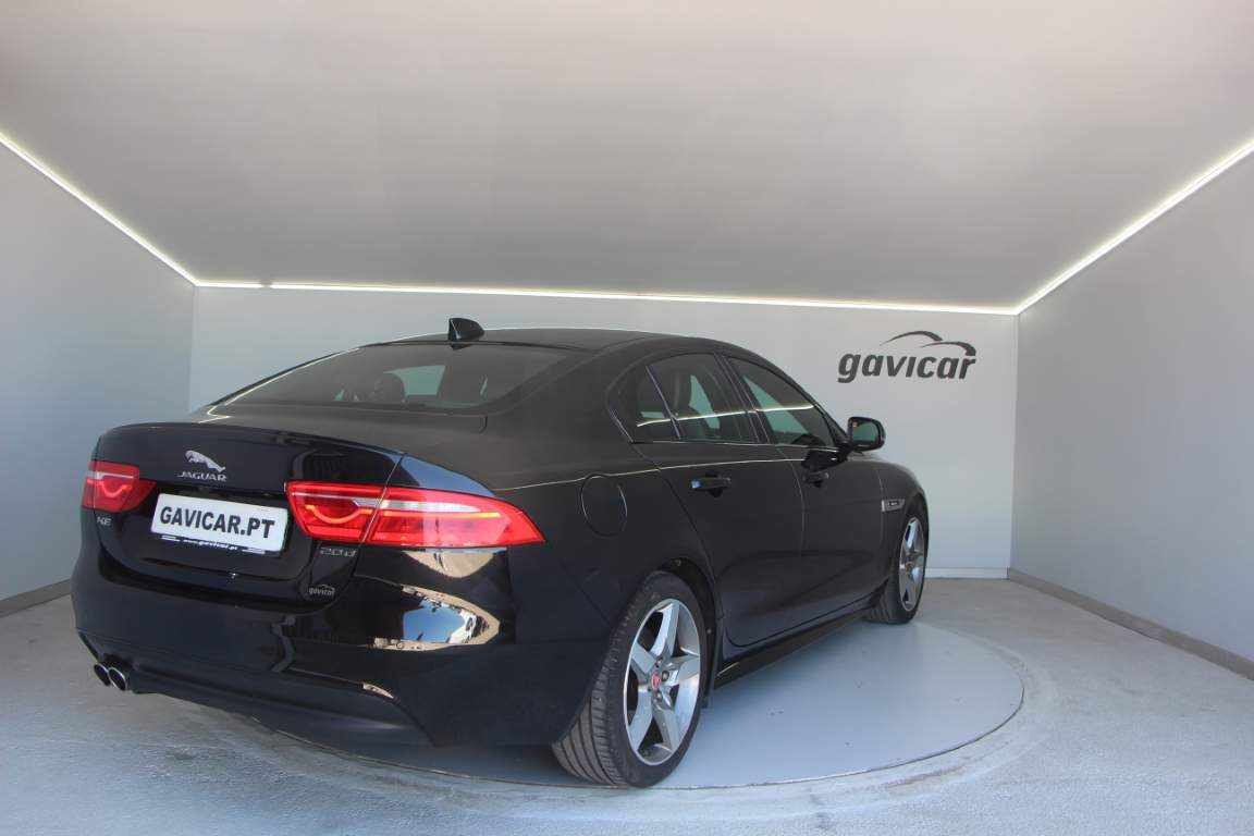 jaguar-xe-20d-2017-diesel-1999cc